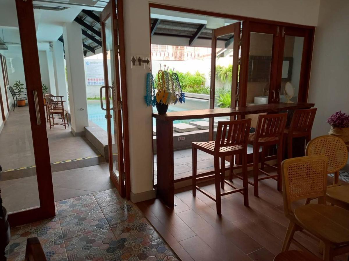 Valentier Cafe And Hotel Chiang Mai Exterior photo